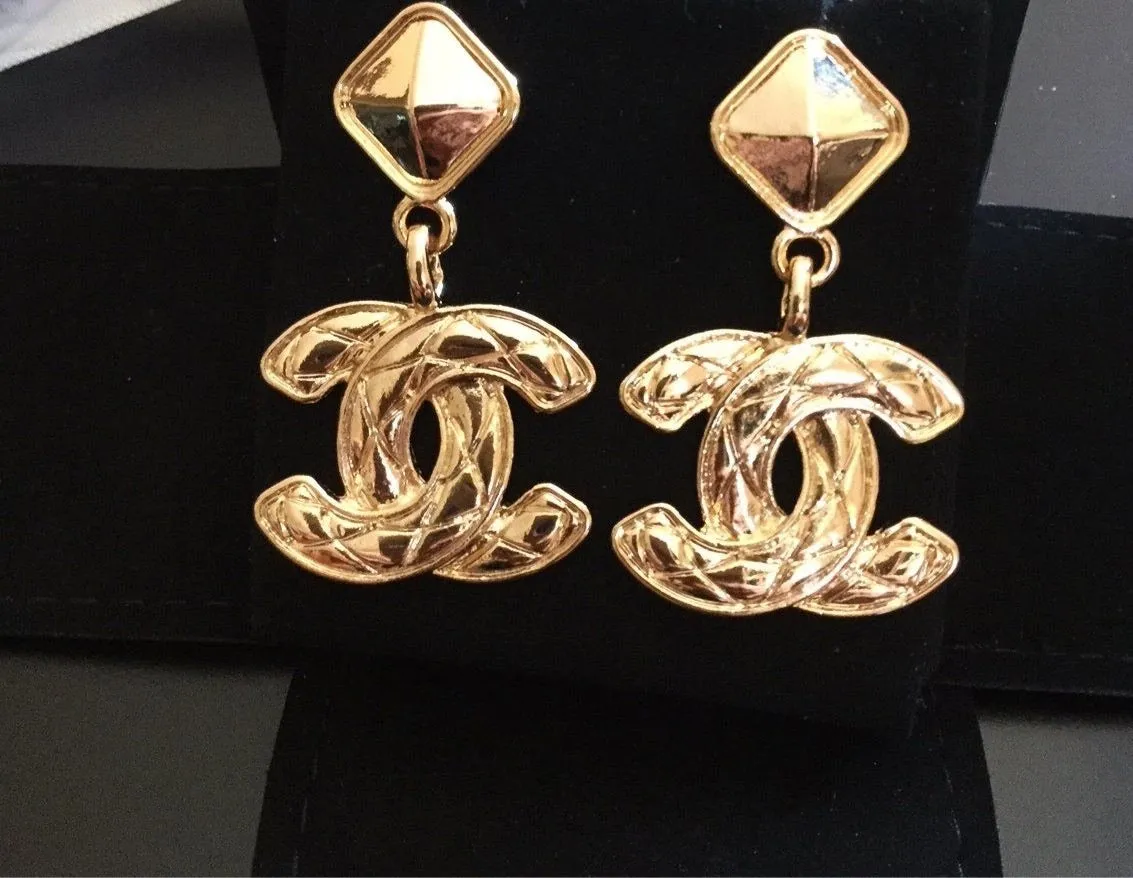 1980 Vintage Chanel double CC logo matelasse quilted gold plated clip on earrings