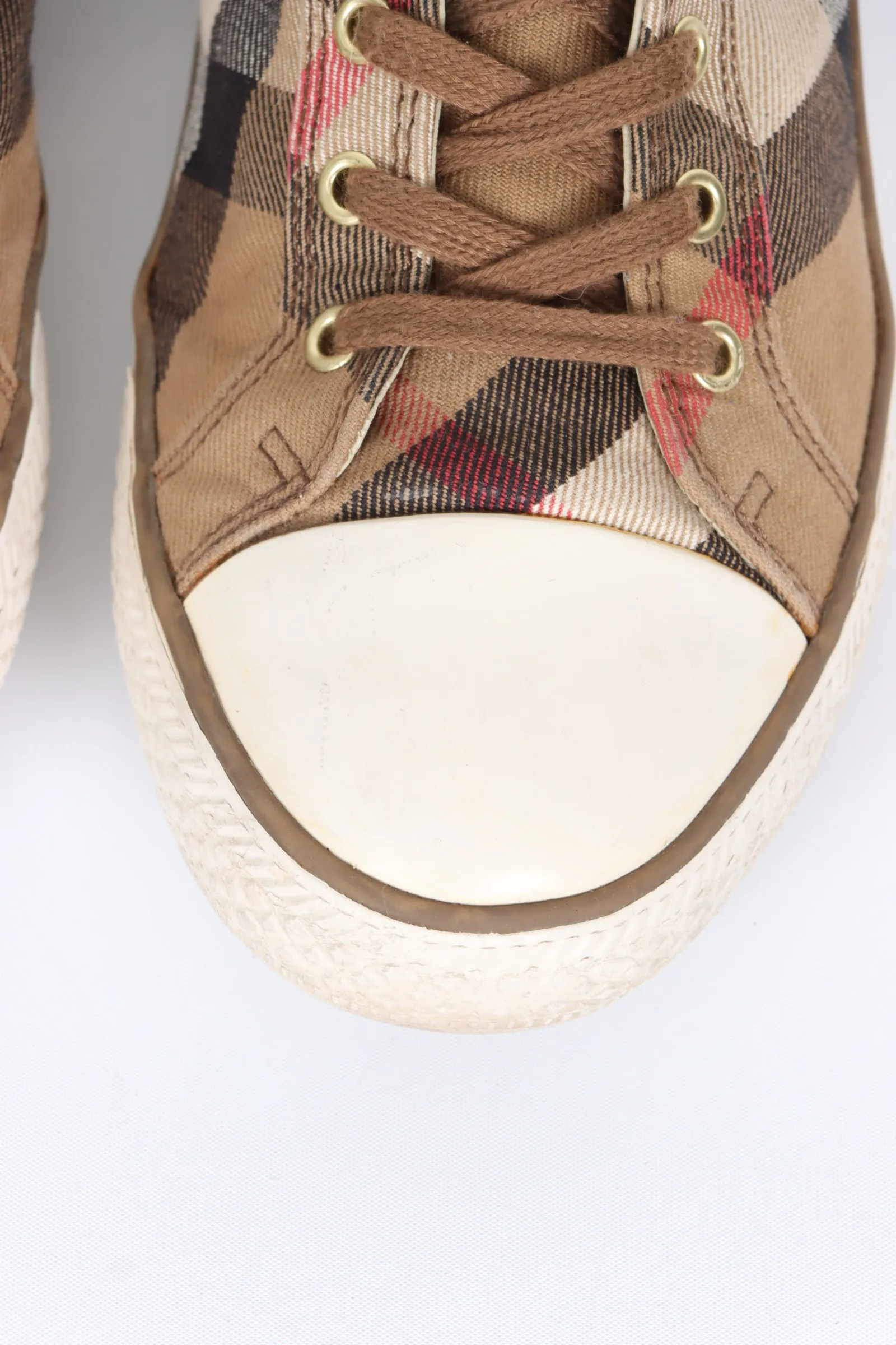 BURBERRY Nova Check Canvas Low Sneakers (39)