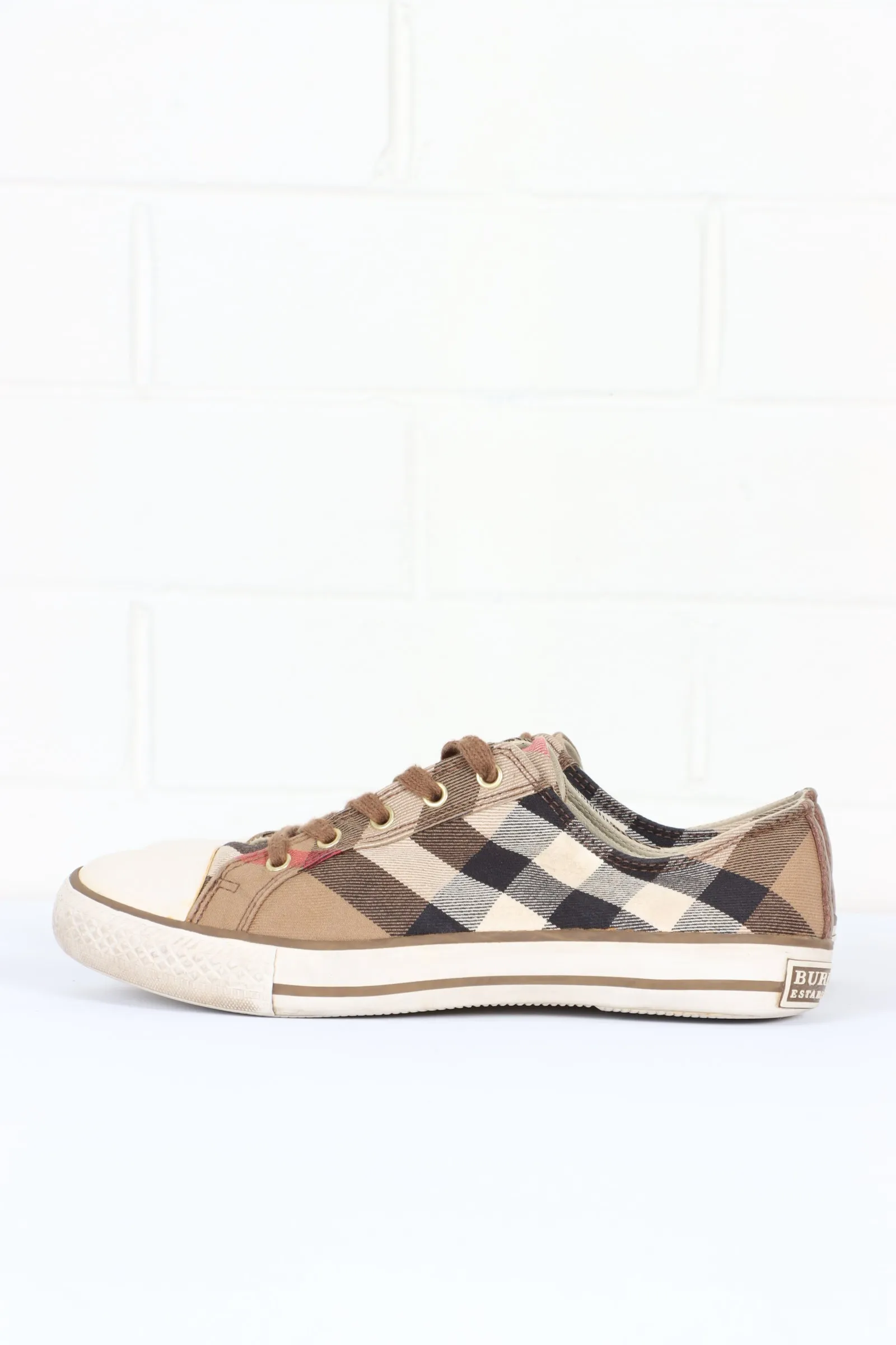 BURBERRY Nova Check Canvas Low Sneakers (39)