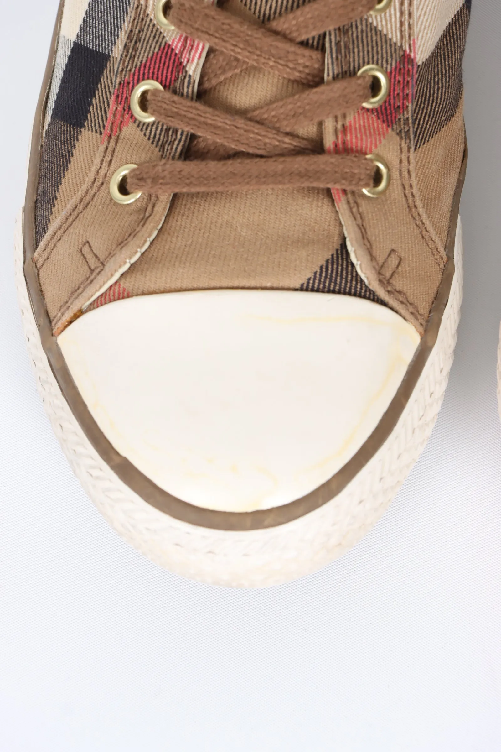 BURBERRY Nova Check Canvas Low Sneakers (39)