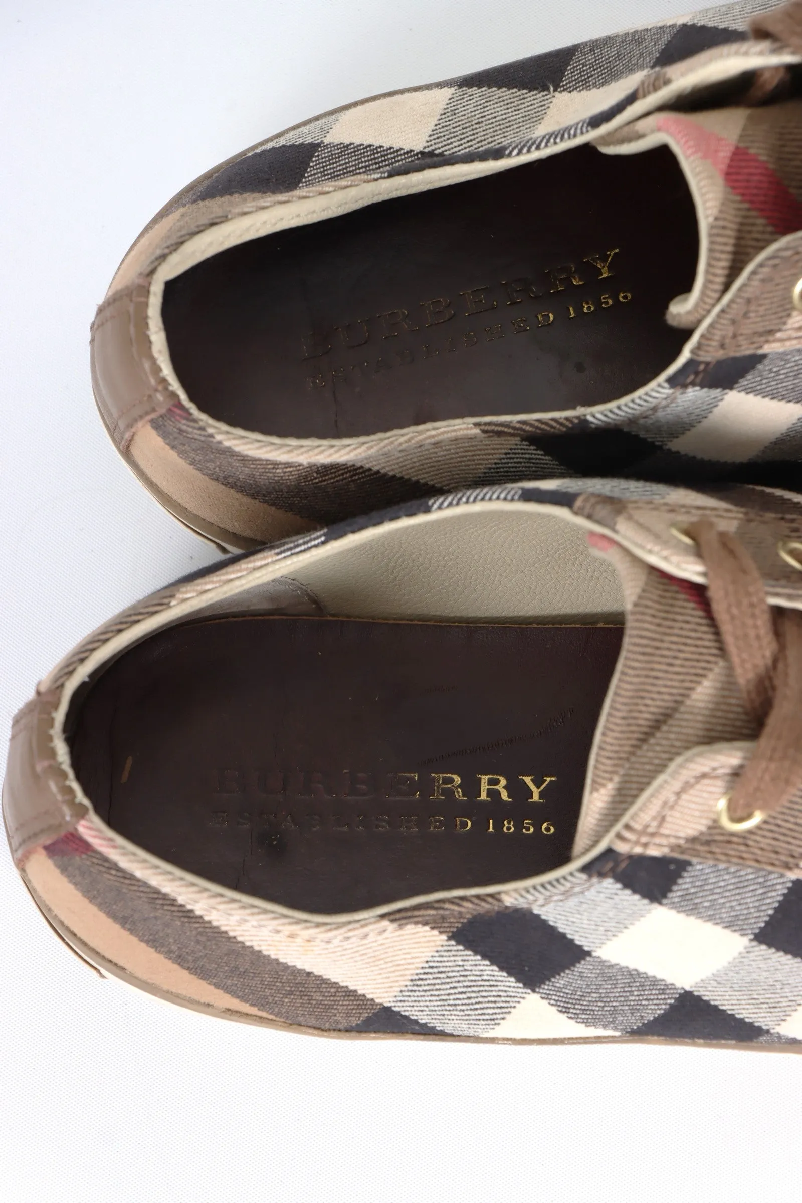 BURBERRY Nova Check Canvas Low Sneakers (39)