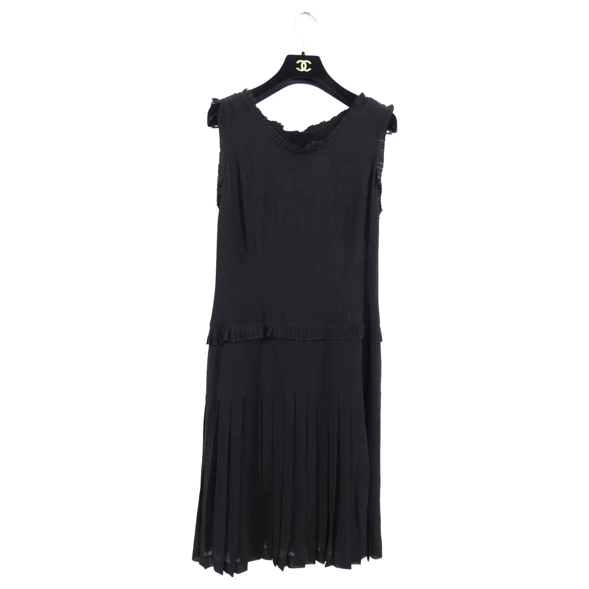 Chanel 02A Sleeveless Black Silk Pleat Trim Dress - FR42 / M / 8