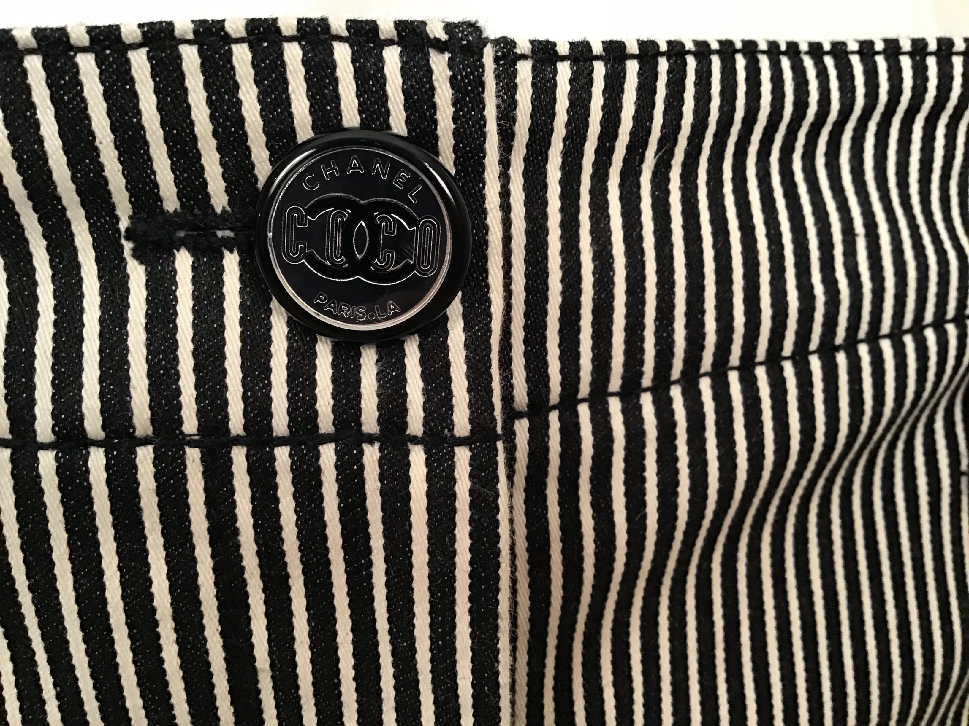 Chanel 08C 2008 Cruise Resort Pinstripe Denim Blue cargo Shorts FR 36 US 4