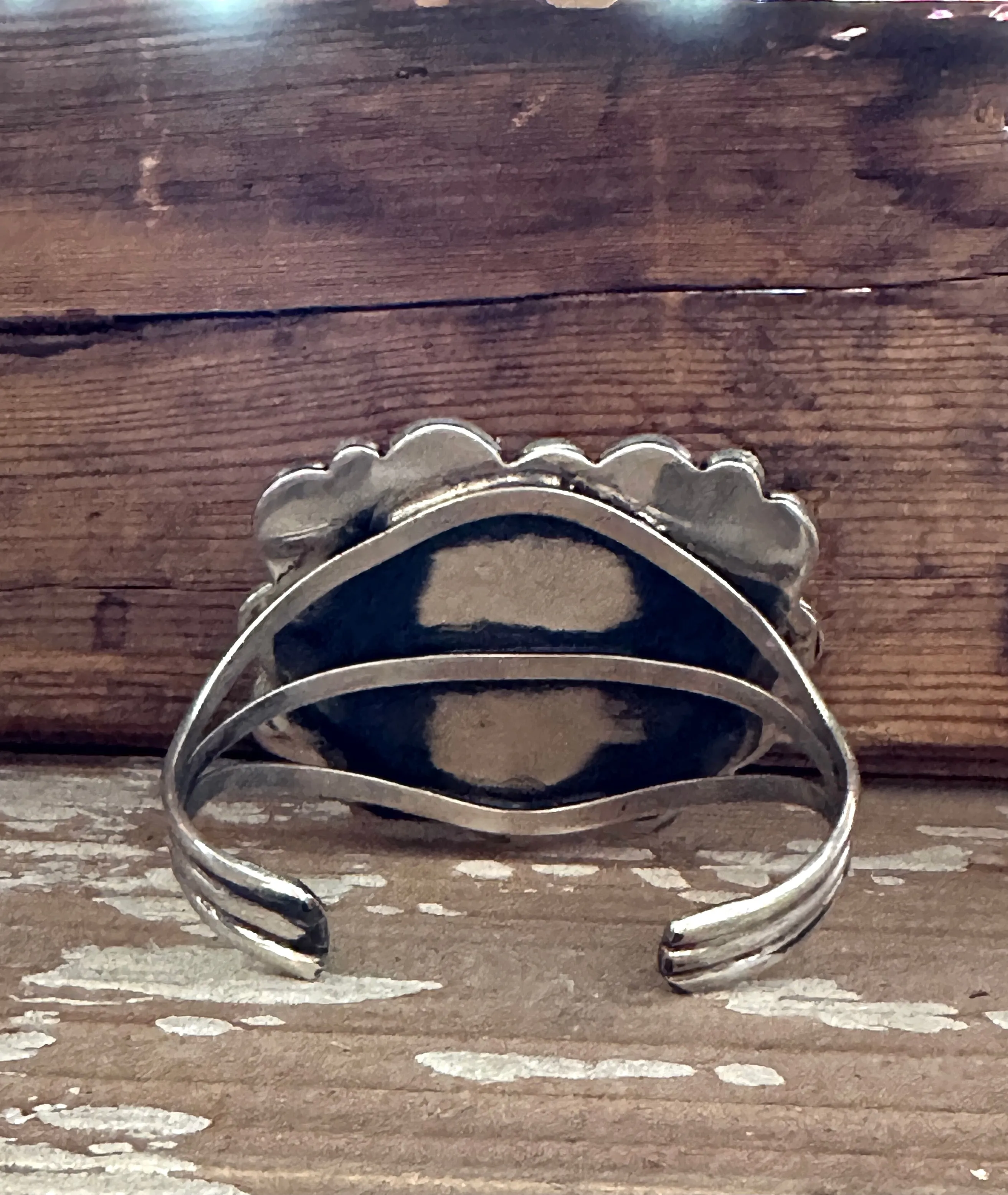 CHIMNEY BUTTE Sterling Silver & Blue Lapis Lazuli Navajo Cuff