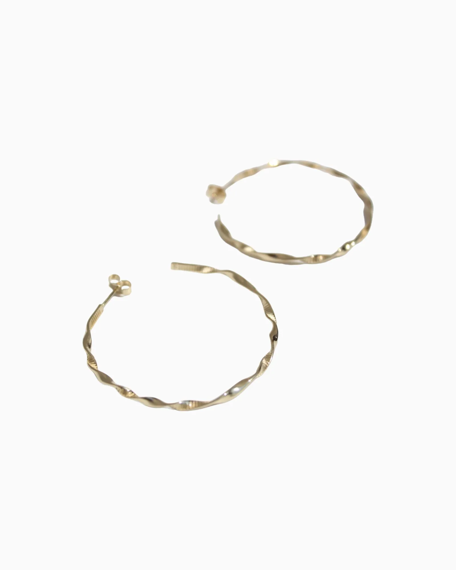 Gold earrings Wavy L #02