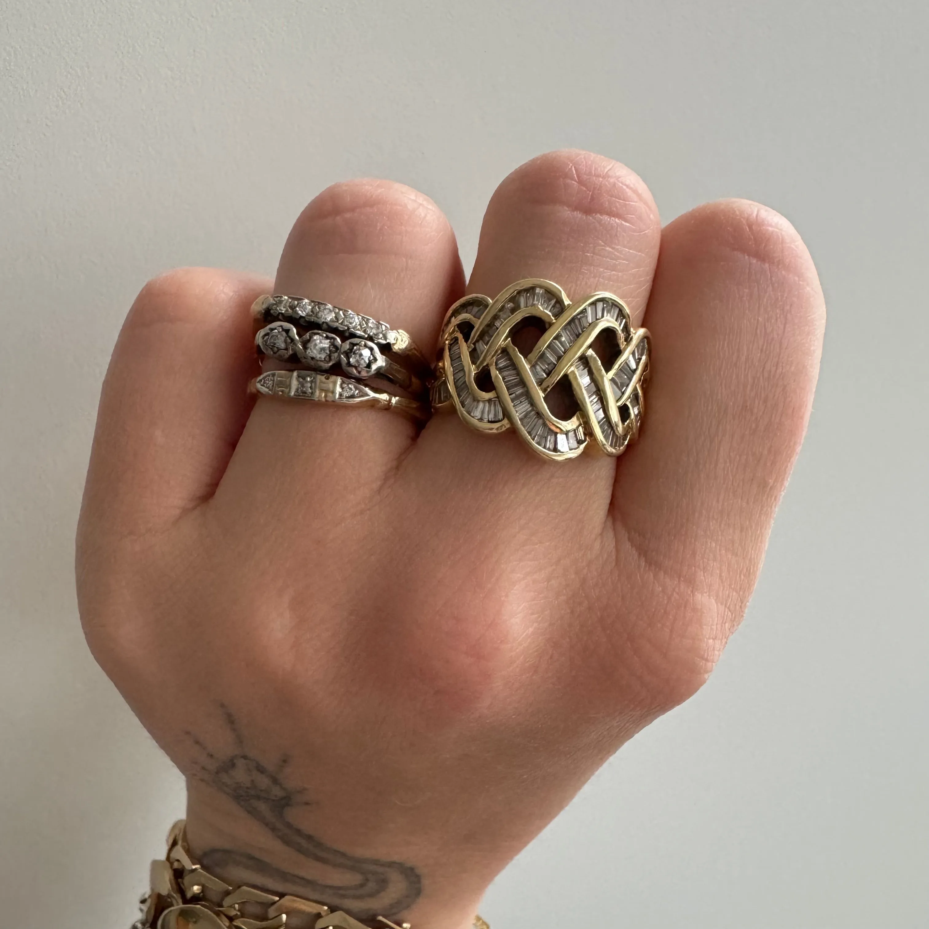 V I N T A G E // like a pretzel / 14k and baguette diamond very wide braided ring / size 6 to 6.5