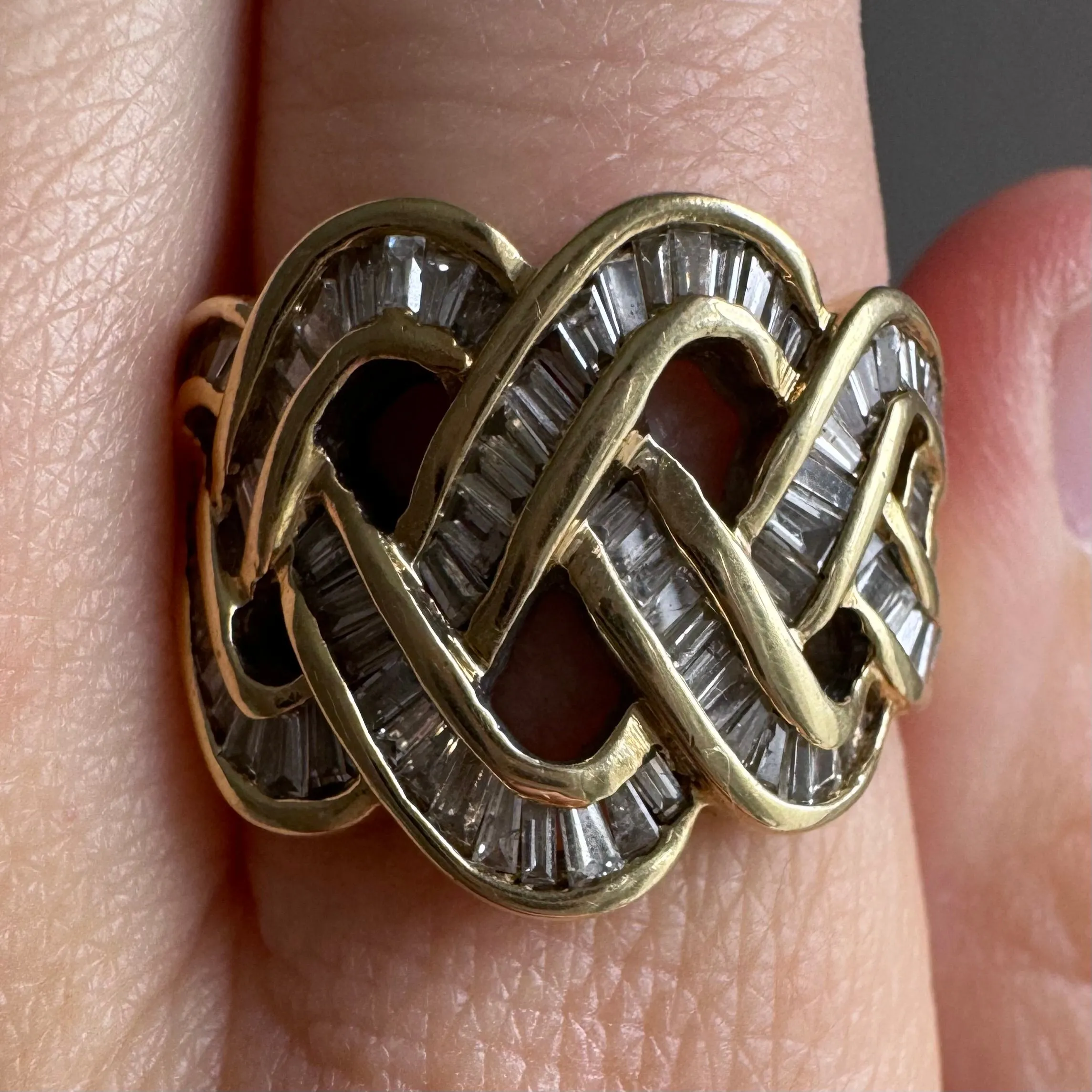 V I N T A G E // like a pretzel / 14k and baguette diamond very wide braided ring / size 6 to 6.5